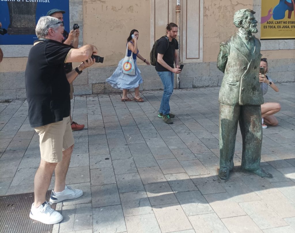 Surcast. Tecnologia aplicada al patrimoni Museus virtuals Centre El Modern (Girona)